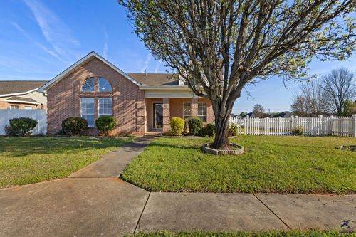 87 Park Ln, Warner Robins, GA, 31093-8542 | Card Image