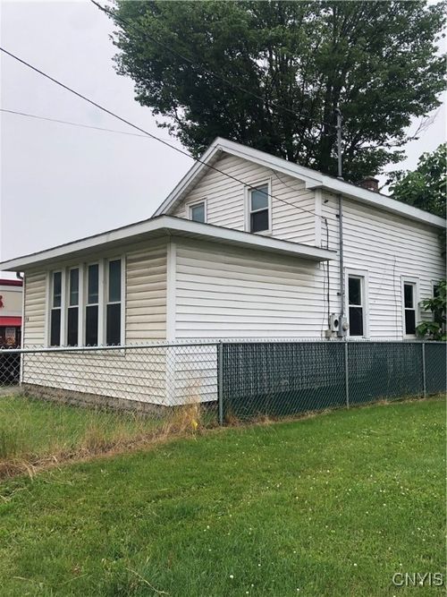 216 S 2nd St, Fulton, NY, 13069-2340 | Card Image