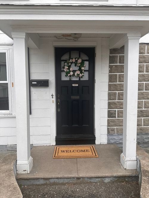 17 Cady St, Lowell, MA, 01852-2605 | Card Image