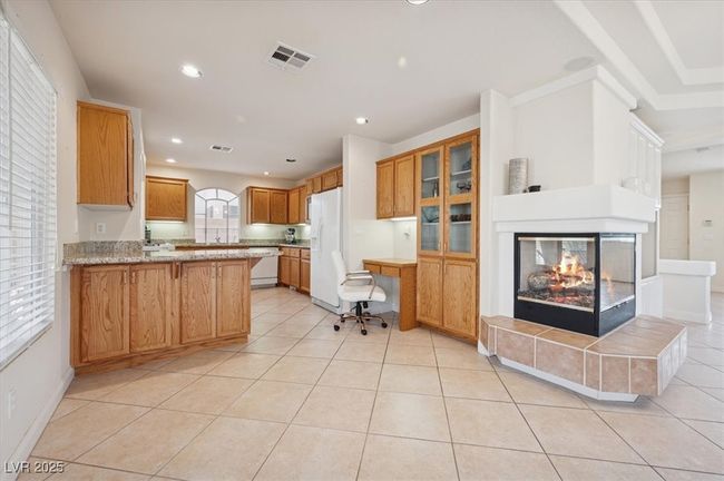 10948 Carberry Hill St, House other with 3 bedrooms, 4 bathrooms and null parking in Las Vegas NV | Image 16
