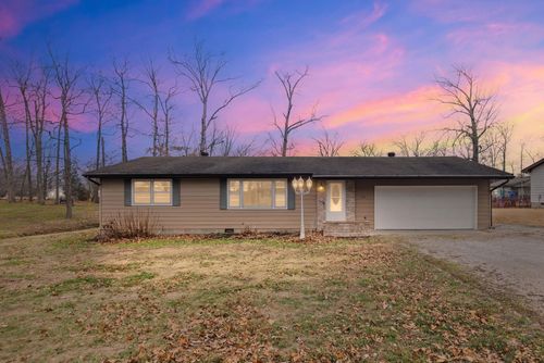 105 Hickory Grove Ln, Salem, IL, 62881-4261 | Card Image