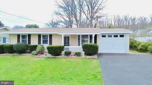 508 W Arch St, Frackville, PA, 17931-2009 | Card Image