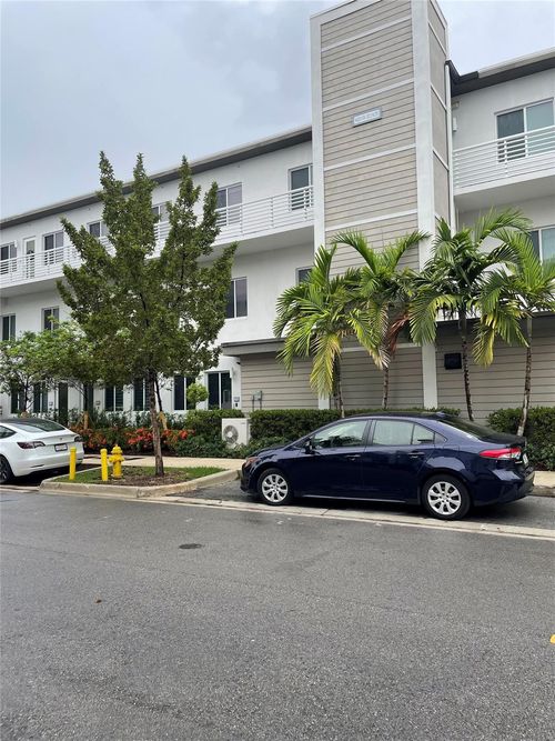 apt-104-6420 Nw 102nd Path, Doral, FL, 33178-4695 | Card Image