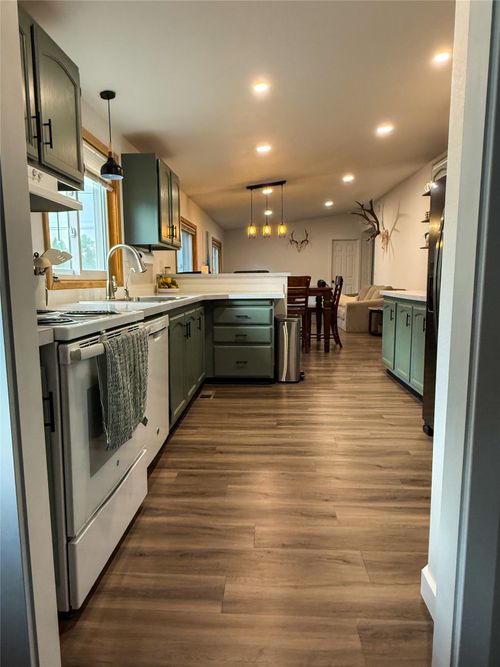 1505 3rd Ave Nw, Great Falls, MT, 59404-2154 | Card Image
