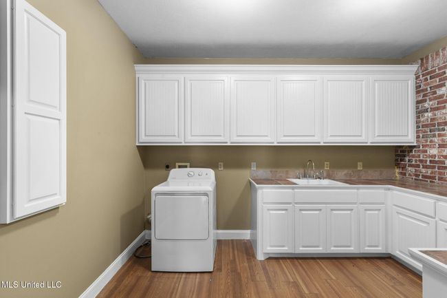 58-web-or-mls-211 Lake Terrace-46 | Image 47