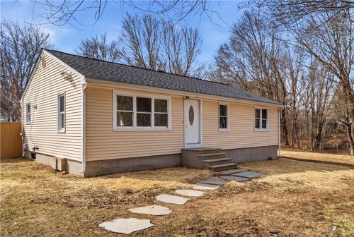 95 Sherman Ave, West Kingston, RI, 02892-1516 | Card Image