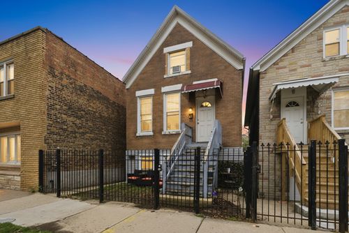 3828 S Honore St, Chicago, IL, 60609-2008 | Card Image