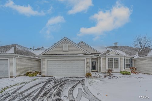 13046 Patriot Way, Huntley, IL, 60142 | Card Image