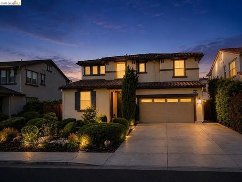399 Ghiggeri Dr, Brentwood, CA, 94513-4062 | Card Image