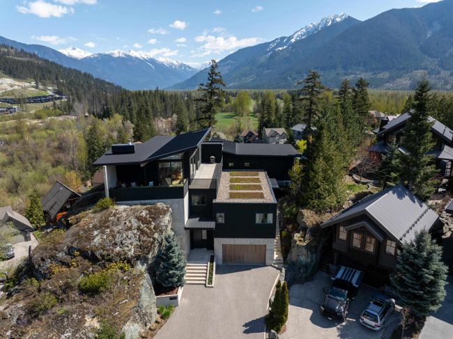 1764 Pinewood Drive, House other with 5 bedrooms, 4 bathrooms and 5 parking in Pemberton BC | Image 24
