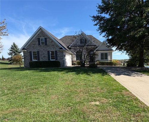 2969 Hope Springs Dr Nw, Sugarcreek, OH, 44681-7798 | Card Image