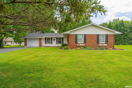 204 Kennedy Rd, Elkhart, IL, 62634-6085 | Card Image