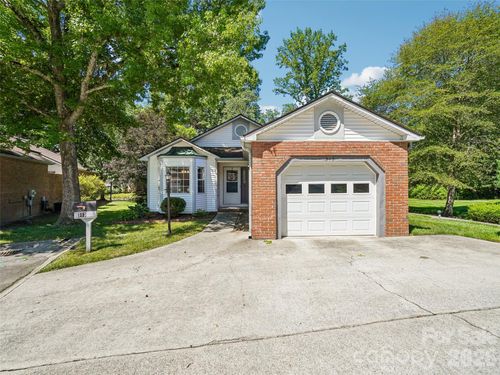 313 Somerton Ct, Hendersonville, NC, 28791-3245 | Card Image