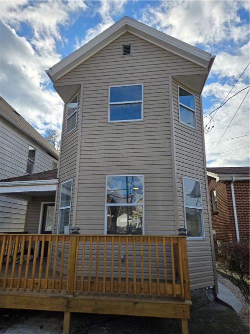 1022 2nd Ave, Coraopolis, PA, 15108 | Card Image