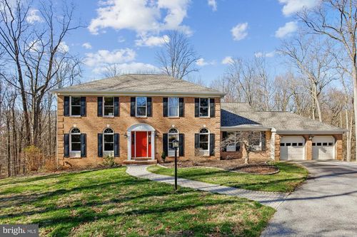 702 Falls Rd, Parkton, MD, 21120-9420 | Card Image