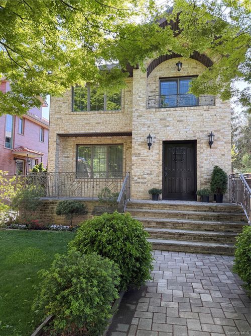 39-12 215th Pl, Bayside, NY, 11361-2314 | Card Image