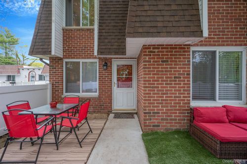 144 Golf Ln, Medford, NY, 11763-1254 | Card Image