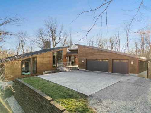 8675 Camargo Club Dr, Cincinnati, OH, 45243 | Card Image