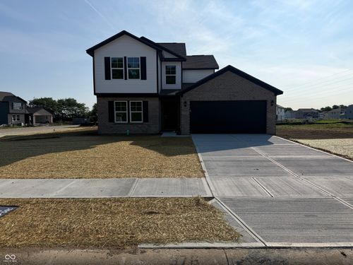 8600 N Seneca Dr, Muncie, IN, 47303-8005 | Card Image