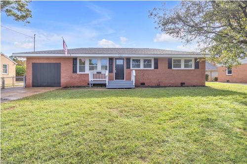 712 Macon Rd, Hampton, VA, 23666-2937 | Card Image