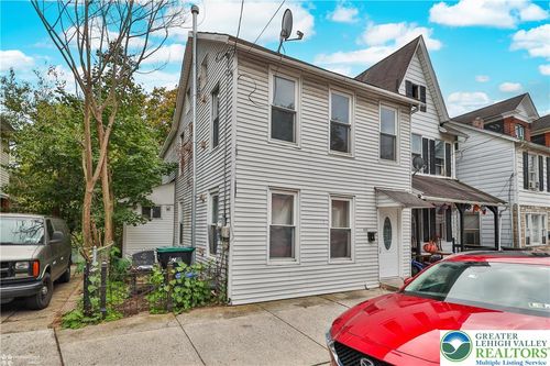 427 Pawnee St, BETHLEHEM, PA, 18015-1425 | Card Image