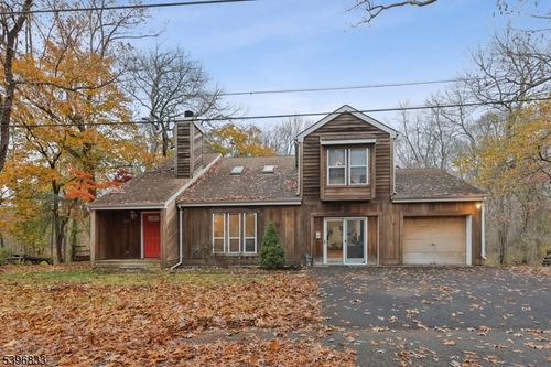 49 Morton Ave, Monroe Twp, NJ, 08831-8856 | Card Image