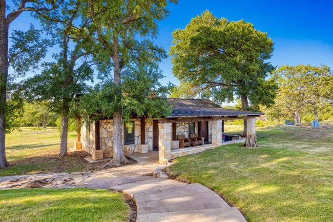 170 Goose Landing Way, Home with 5 bedrooms, 6 bathrooms and 3 parking in Harper TX | Image 47