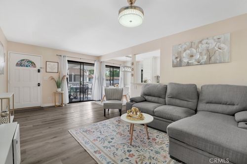 1108 Landsburn Cir, Westlake Village, CA, 91361-3725 | Card Image