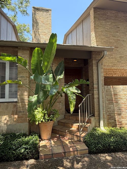 d-7 Gallery Ct, San Antonio, TX, 78209-2950 | Card Image