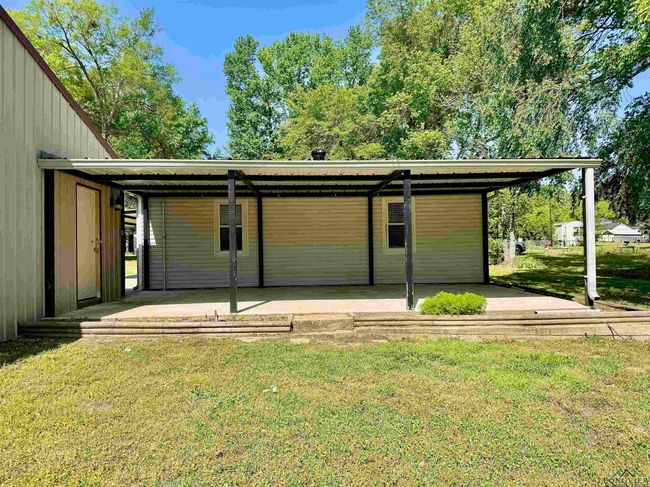 308 N Dogwood St, House other with 2 bedrooms, 2 bathrooms and null parking in Ore City TX | Image 26