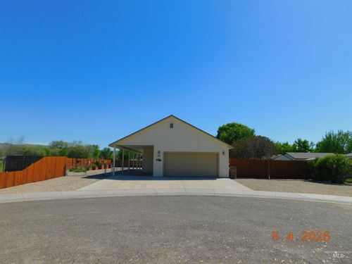 905 E 5th St, Emmett, ID, 83617-3933 | Card Image