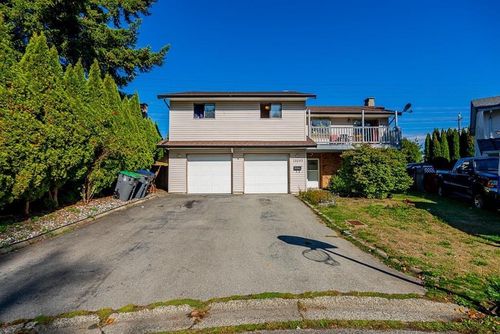 15097 95 Ave, Surrey, BC, V3R7S3 | Card Image