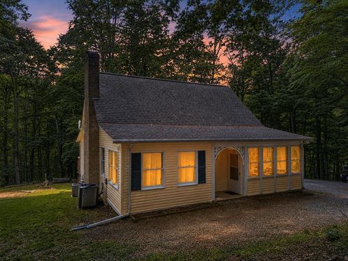 12034 Waterhouse Ln, Meadowview, VA, 24361-3940 | Card Image