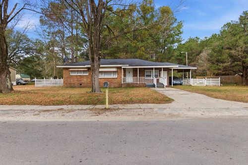 412 Jones Ave, Andrews, SC, 29510-3110 | Card Image