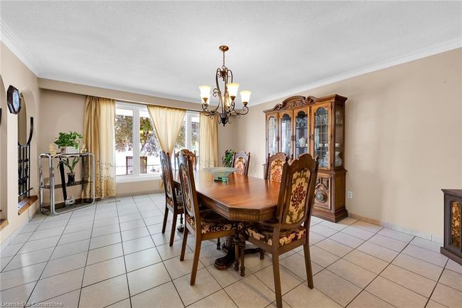 11 Algonquin Crt, House other with 3 bedrooms, 2 bathrooms and 3 parking in Hamilton ON | Image 8