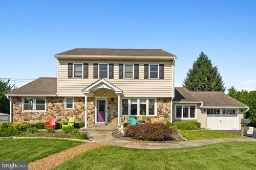 12 Crumley Ave, MALVERN, PA, 19355-3052 | Card Image