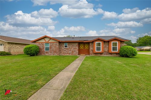 518 Yale Pl, Bossier City, LA, 71111-4818 | Card Image