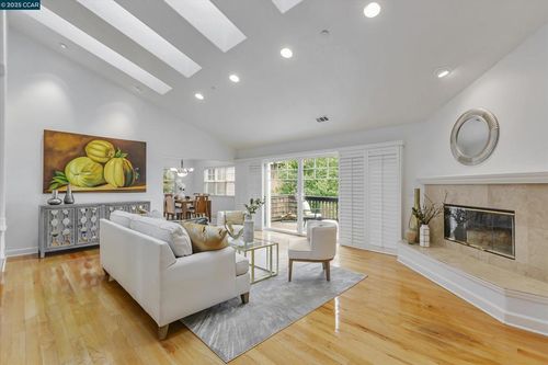 1215 Alvarado Rd, Berkeley, CA, 94705-1509 | Card Image
