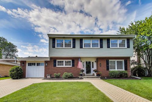 1321 W Park St, Arlington Heights, IL, 60005-2229 | Card Image