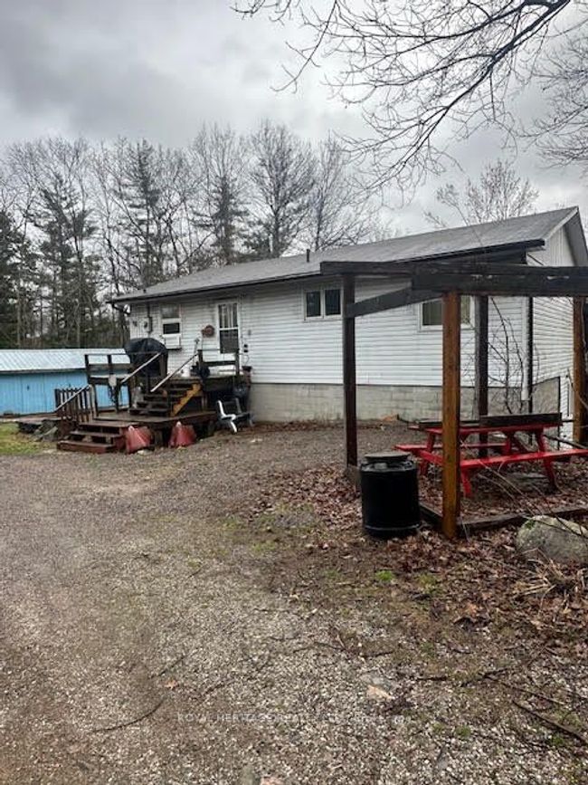 1020 Parkholme Rd, House other with 5 bedrooms, 2 bathrooms and 6 parking in Gravenhurst ON | Image 4