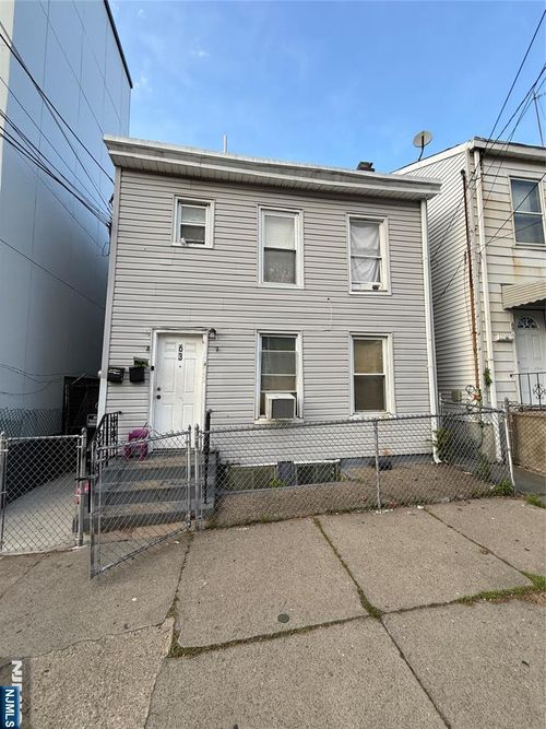 63 Pearl St, Paterson, NJ, 07501-2215 | Card Image