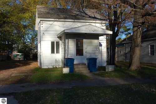 442 Boon St, Cadillac, MI, 49601-1712 | Card Image
