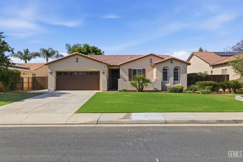 10904 Lewelling St, Bakersfield, CA, 93312-6681 | Card Image