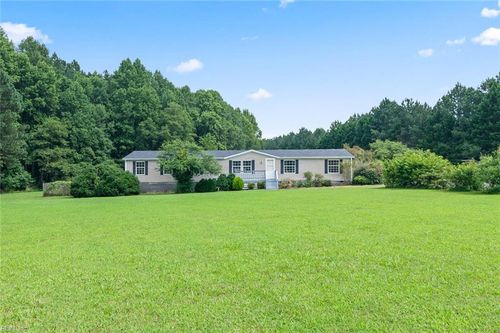 297 Burt Place Ln, Wakefield, VA, 23888-2811 | Card Image