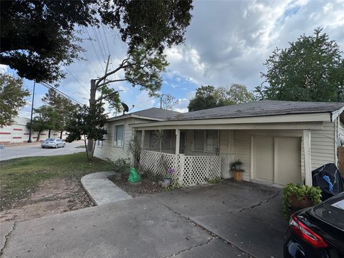 4511 S Main St, Stafford, TX, 77477-4824 | Card Image