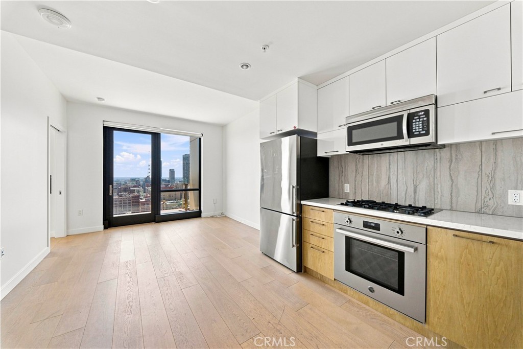 Residential Lease in Los Angeles 3