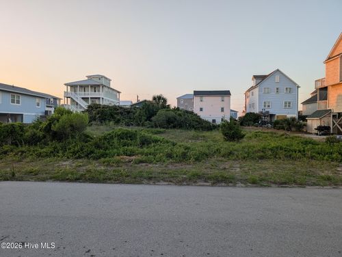 16-1110 N Topsail Dr, Surf City, NC, 28445-6738 | Card Image