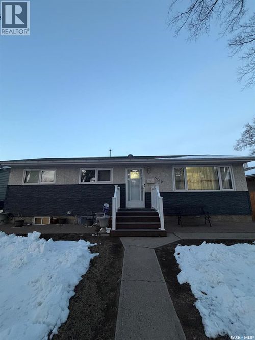 306 Av X N, Saskatoon, SK, S7L3J7 | Card Image
