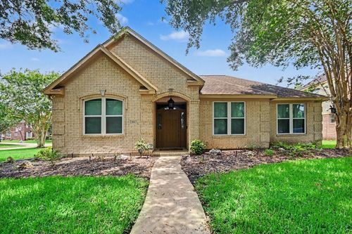 51 Cranberry Ct, Lake Jackson, TX, 77566-4800 | Card Image