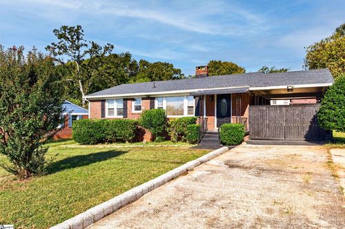24 Maudie St, Greenville, SC, 29605-2214 | Card Image